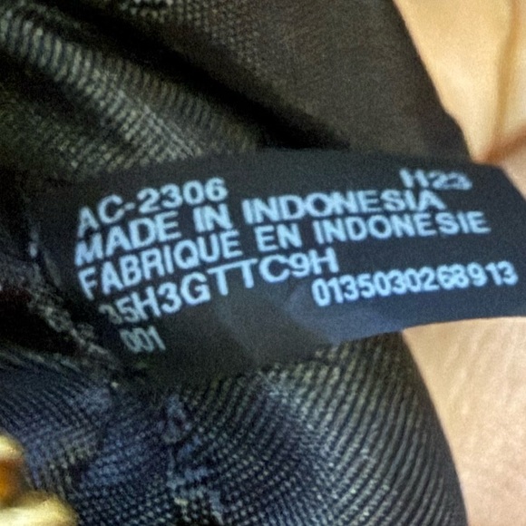 Michael Kors Haircalf Animal Print Crossbody Bag & Matching Card Holder Set - Picture 6 of 10